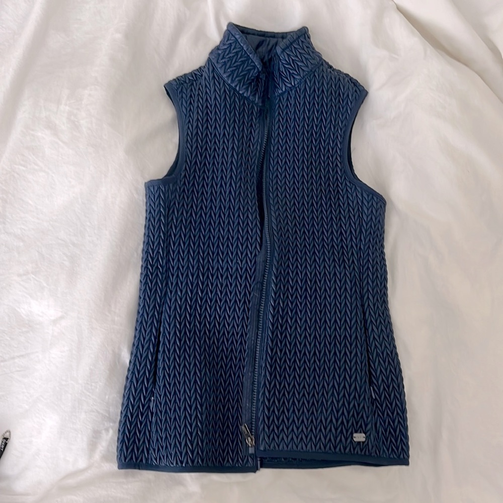 NWOT womens DKNY sports Gilet/vest size small